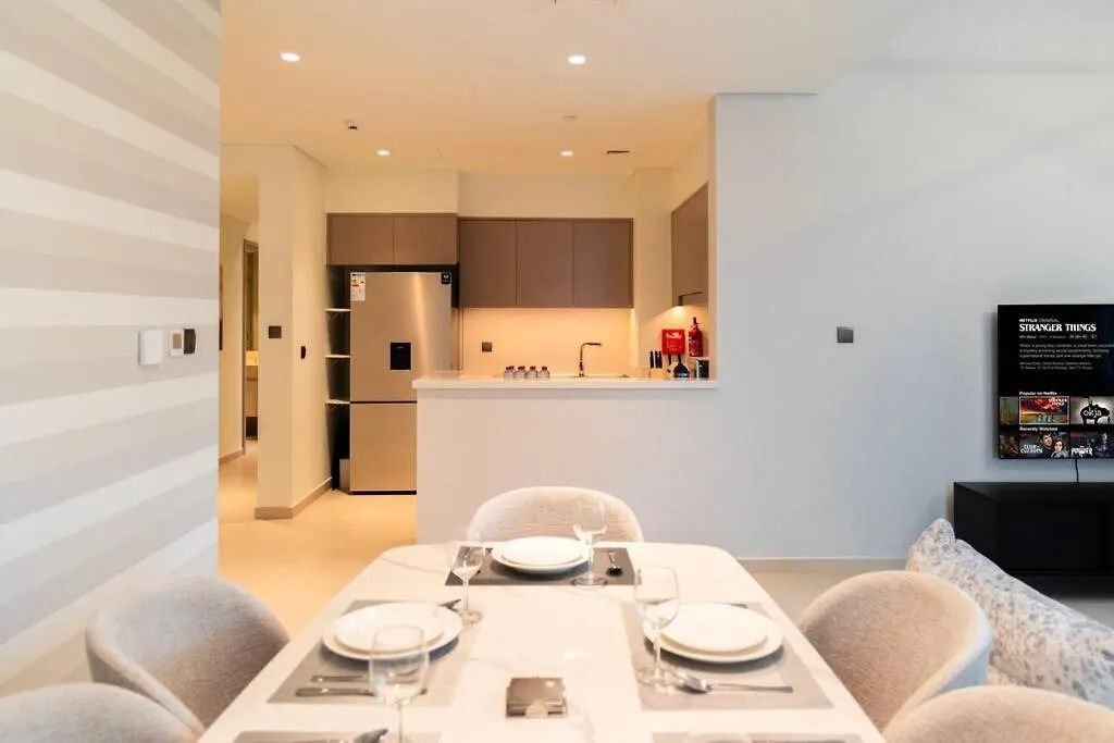 Burj & Fountain Views - Large Apt For 12 Guests! Dubai United Arab Emirates