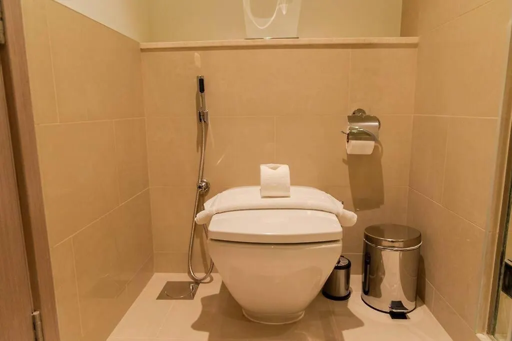Burj & Fountain Views - Large Apt For 12 Guests! Dubai Apartment