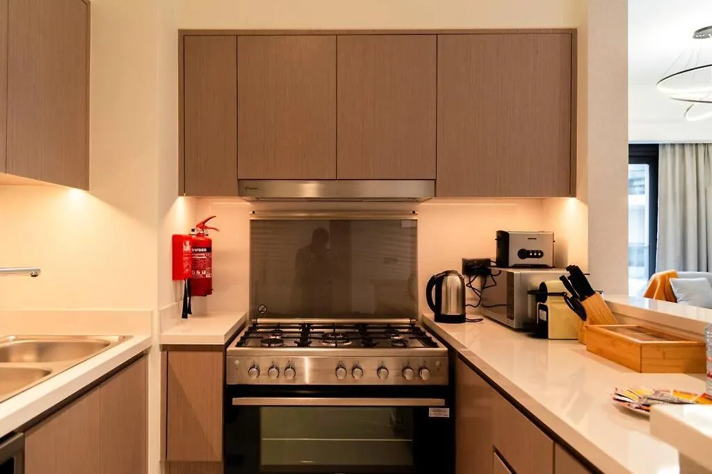 Apartment Burj & Fountain Views - Large Apt For 12 Guests! Dubai