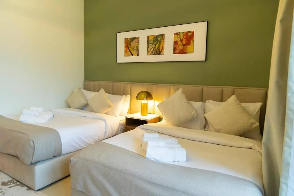 Burj & Fountain Views - Large Apt For 12 Guests! Dubai United Arab Emirates